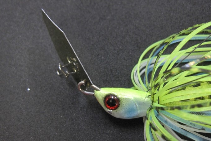 Chatterbait Jackall Break Blade 3/8 oz