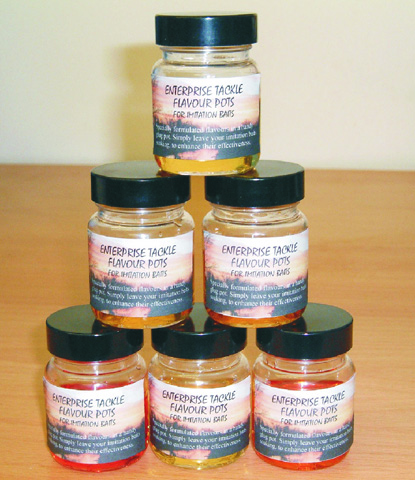 Flavour pots for imitation baits