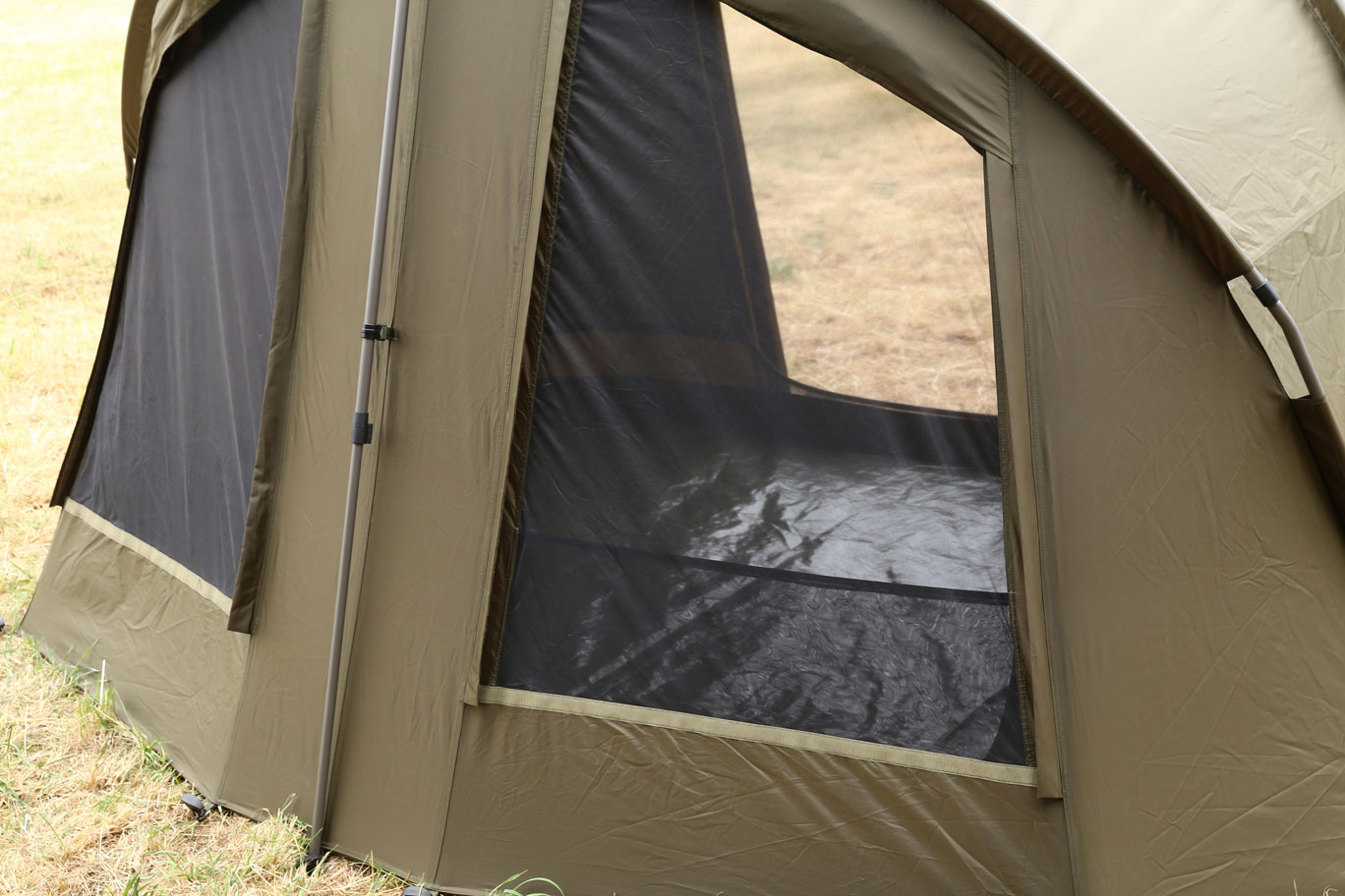 Tenda Fox R-Series 1 Man XL Khaki Incl. Camera