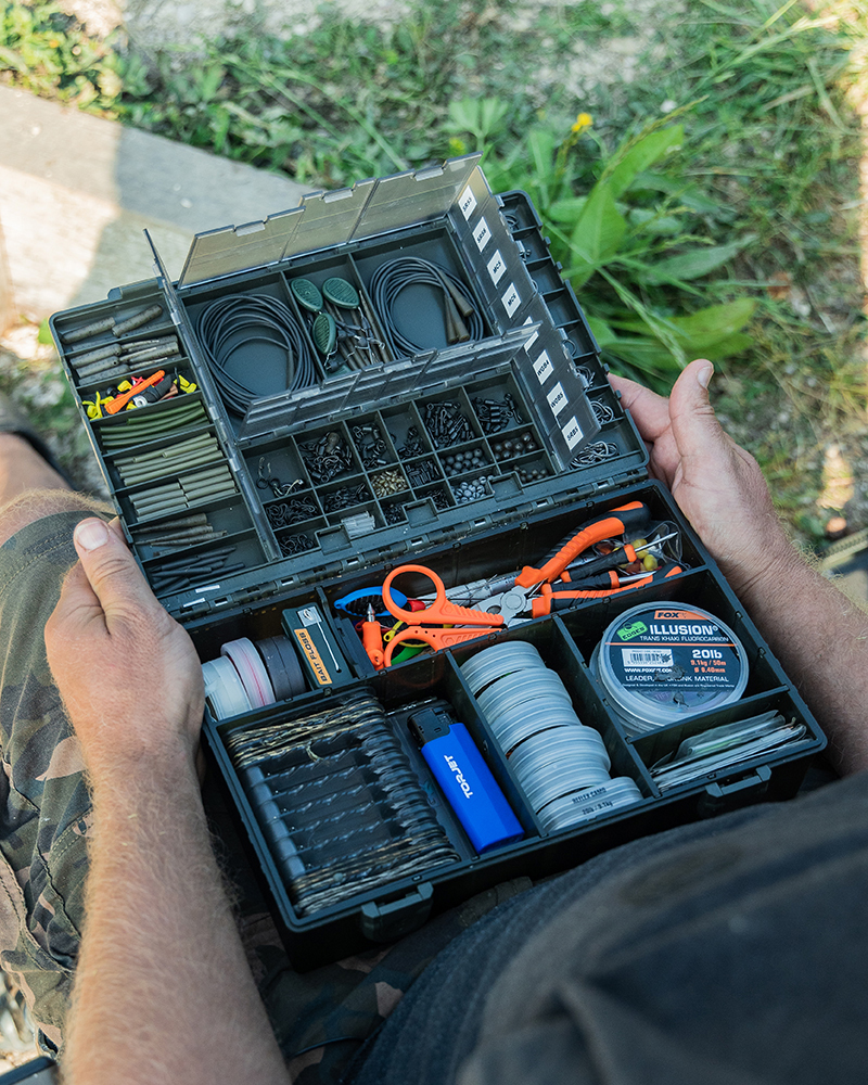 Scatola Fox Edges Loaded Medium Tackle Box